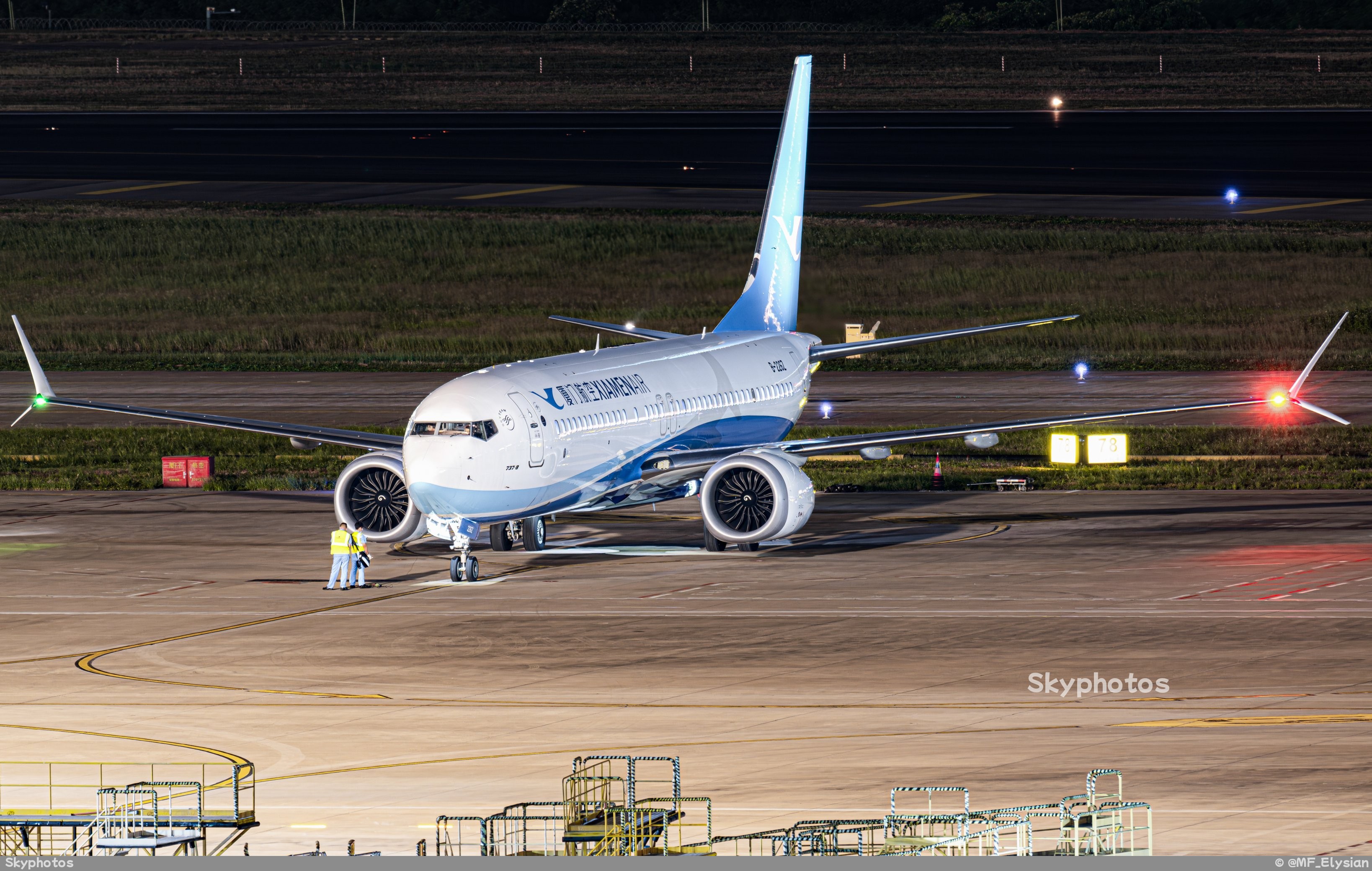 厦门航空 B737-8